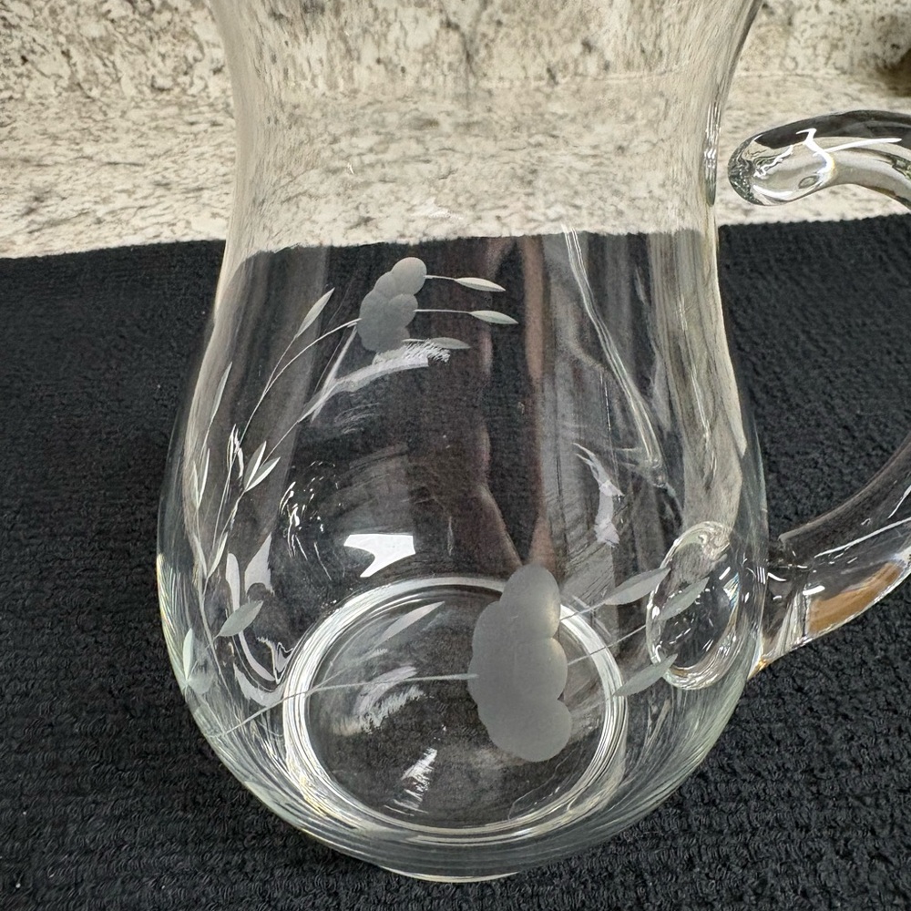 Princess House Heritage Crystal Pitcher with applied handle & ice lip - Picture 2 of 10